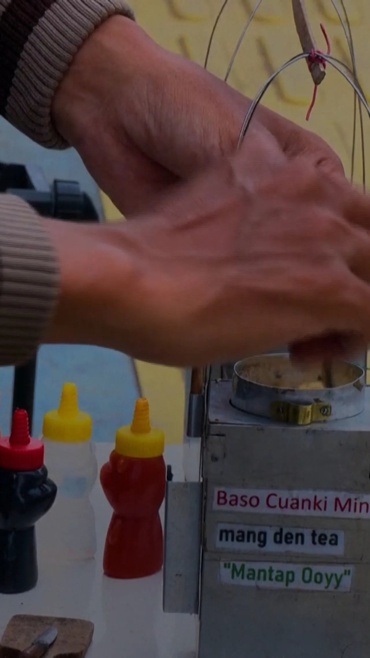 Cuanki mini Rp2.000 viral di TikTok, Deden raup cuan dari gerobak mungil