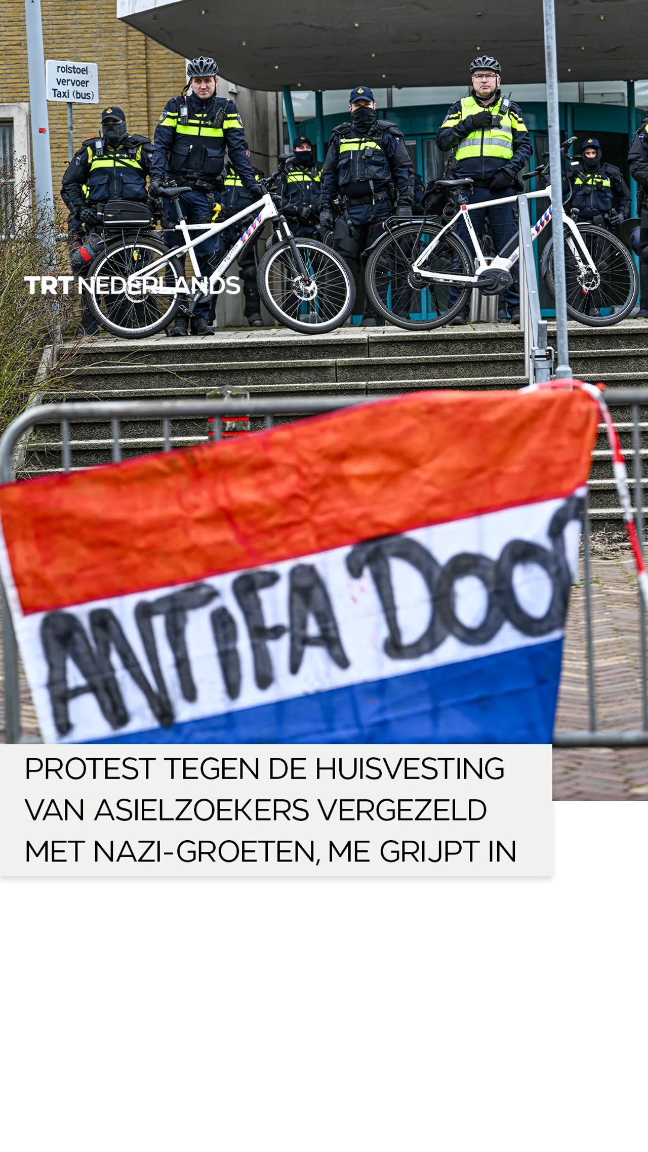 Protest tegen de huisvesting van asielzoekers vergezeld met nazi-groeten, ME grijpt in