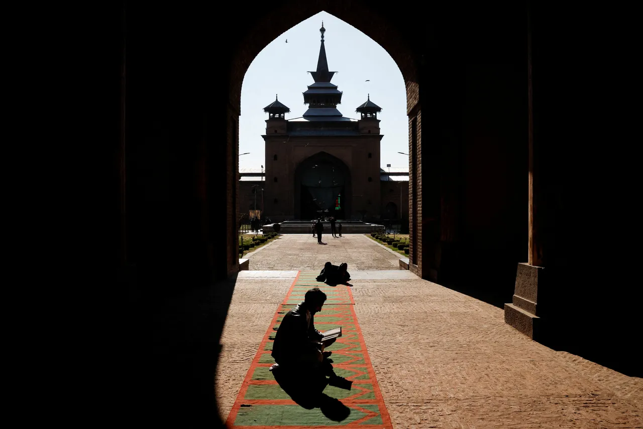 श्रीनगर की जामा मस्जिद में इस साल भी ईद की नमाज़ पर रोक, मीरवाइज उमर फारूक ने जताई नाराज़गी