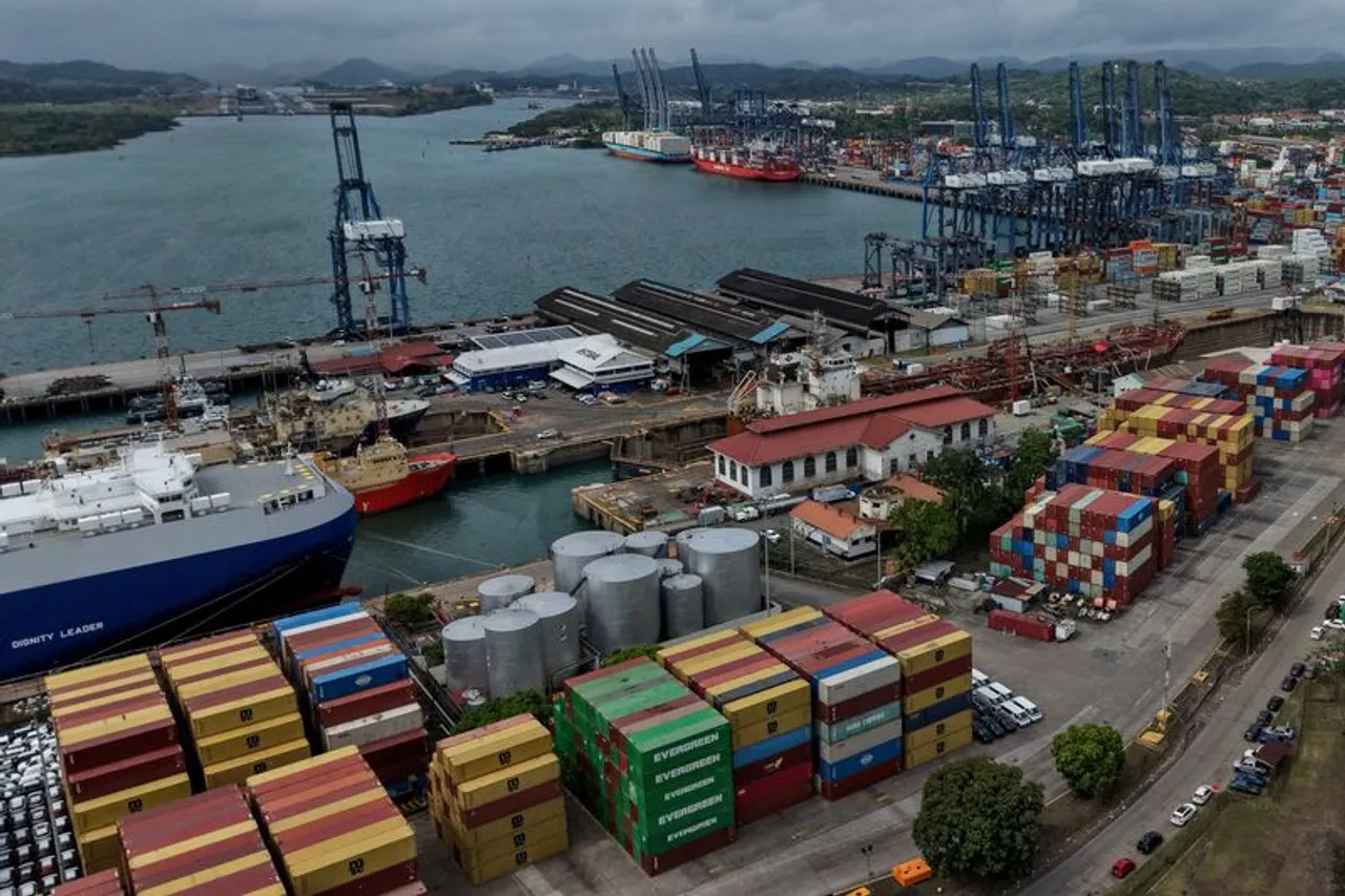 Panamá, entre críticas y aclaraciones por tomar control de puertos operados por empresa de Hong Kong