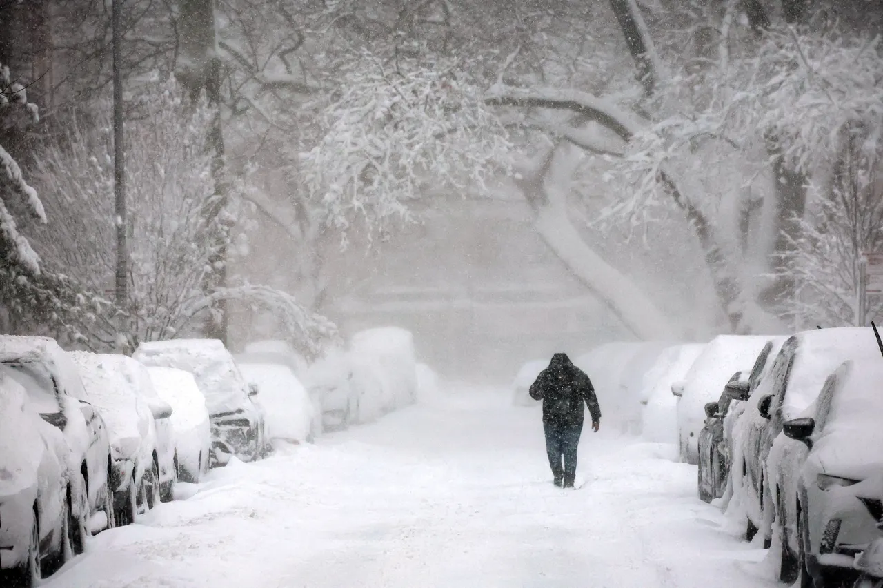 Monster blizzard unleashes fury on US East Coast, travel ban enforced as storm intensifies