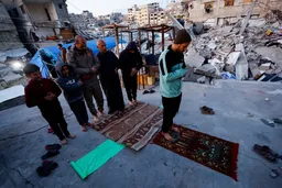 Ramadán en Gaza: palestinos lloran la pérdida de sus rituales mientras luchan por sobrevivir