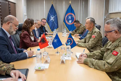 Spiropali takon komandantin e KFOR-it: Shqipëria, mbështetje e plotë për sigurinë e Kosovës