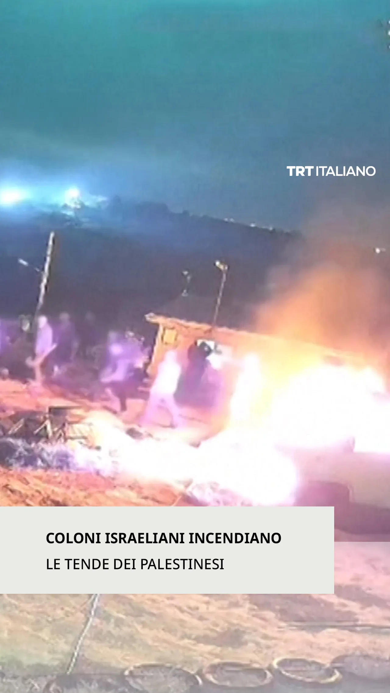 Coloni israeliani danno fuoco a tende e veicoli in Cisgiordania