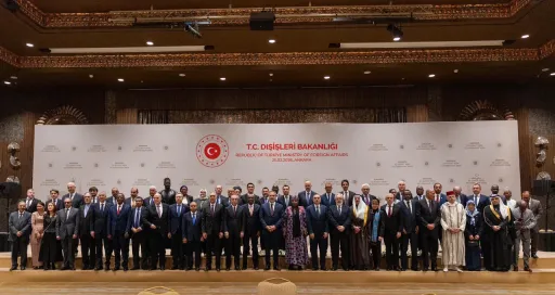 Fidan pret diplomatët e OBI-së në Ankara, thekson unitetin përballë krizave globale