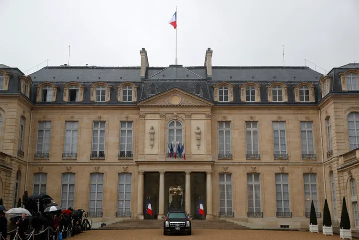 Three go on trial over $437,000 porcelain theft from France's Elysee Palace