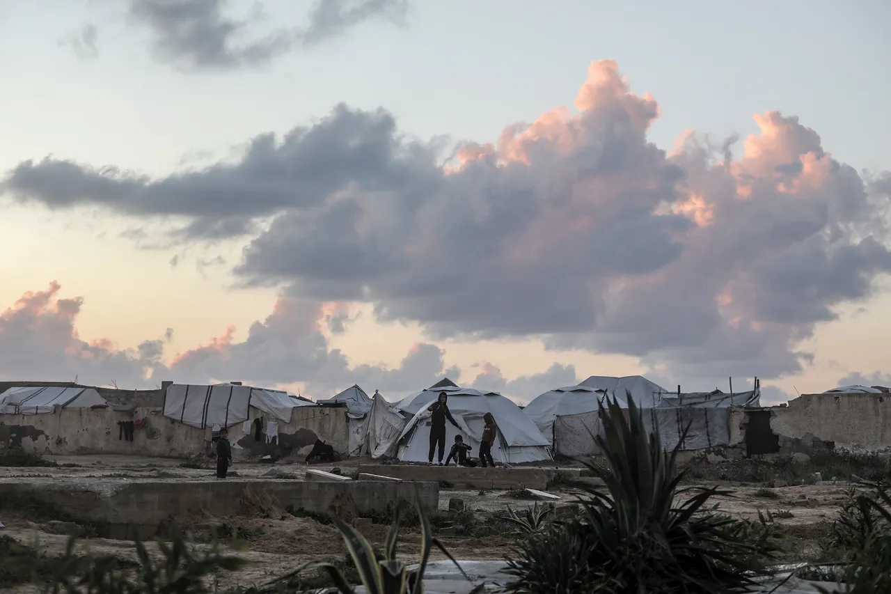 Israel kills 2 Palestinians in Gaza in new ceasefire violation