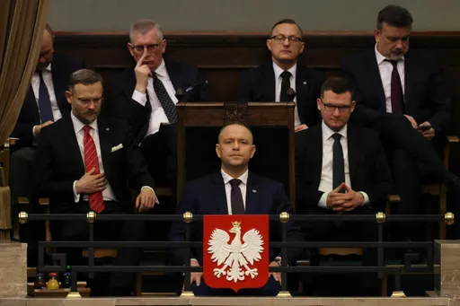 Prezydent wskazuje na możliwość użycia polskich funduszy zamiast środków z programu SAFE