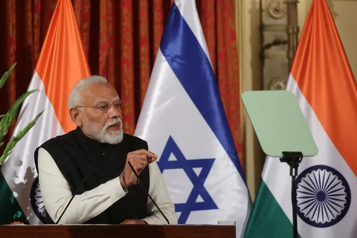 מודי מהודו חוזר מישראל עם מספר הסכמים, אך ללא מערכת "כיפת ברזל"