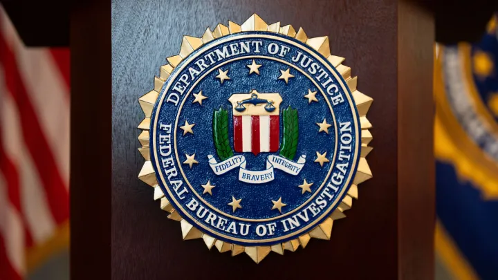 FBI demite agentes ligados à investigação dos documentos confidenciais de Trump
