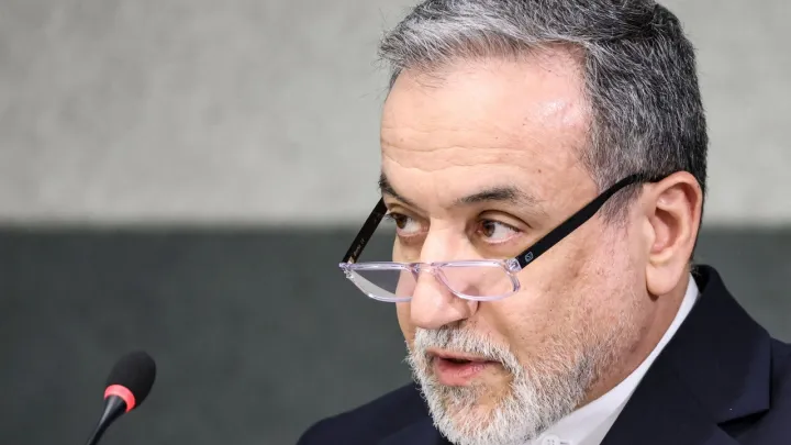 Ирандын өкүлдөрү АКШ менен өзөктүк сүйлөшүүлөрдү жүргүзүү үчүн Женевага барды