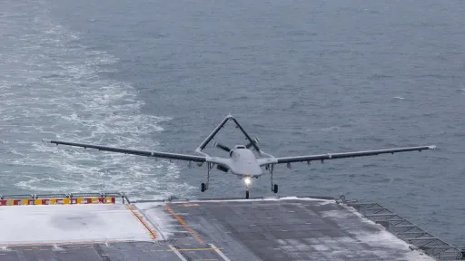 Törkiyä-İtaliya keşesez hawa apparatı partnerlığı berençe citeşterü maqsatına yaqınlaşa