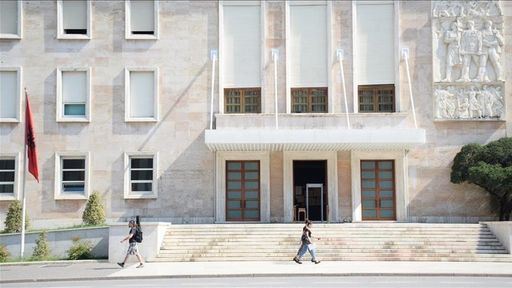 Propozohen shtatë ndryshime në kabinetin qeveritar të Shqipërisë