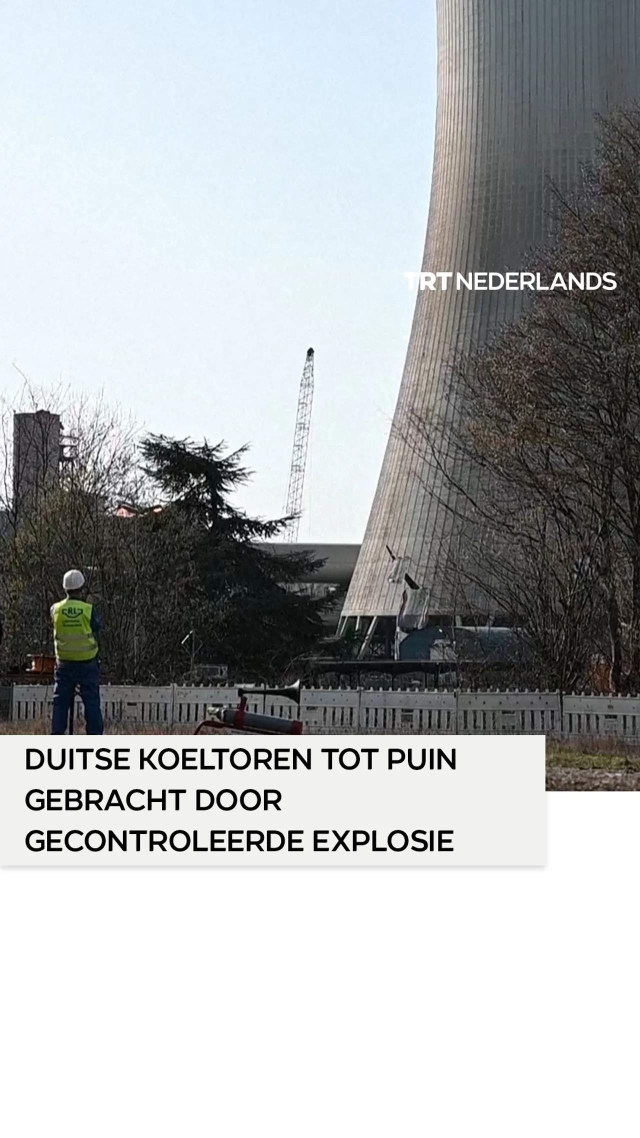 Duitse koeltoren afgebroken door gecontroleerde explosie, nu het land afstapt van fossiele energie