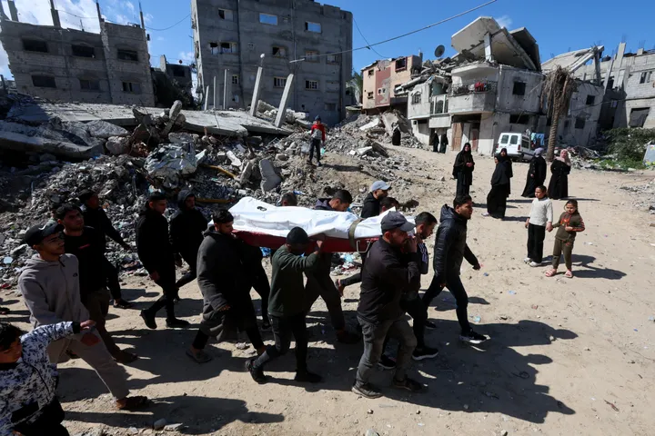 “Estamos muriendo en silencio”: Israel sigue matando palestinos mientras el mundo mira hacia Irán