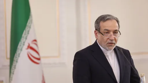 Paqıstan-Äfğanstan bäreleşläre köçäygän ber mäldä İran aradaşçı bulırğa täqdim itte