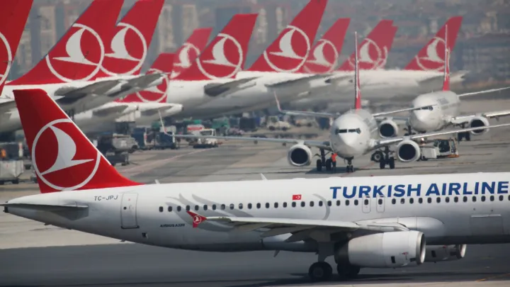"الخطوط التركية" تنفي إلغاء رحلاتها إلى إيران