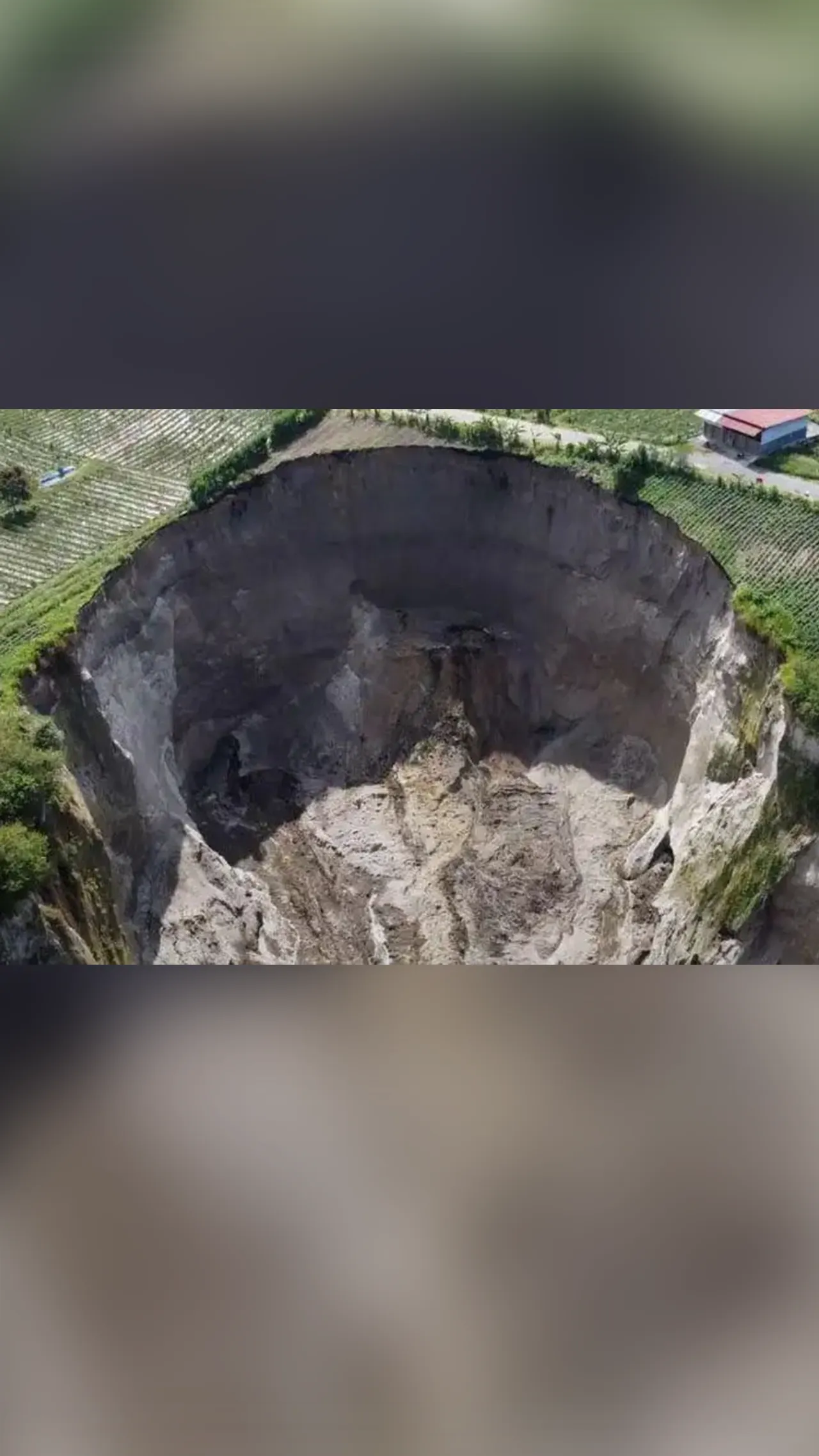 Longsor di Aceh Tengah picu sinkhole besar dan putuskan jalan utama