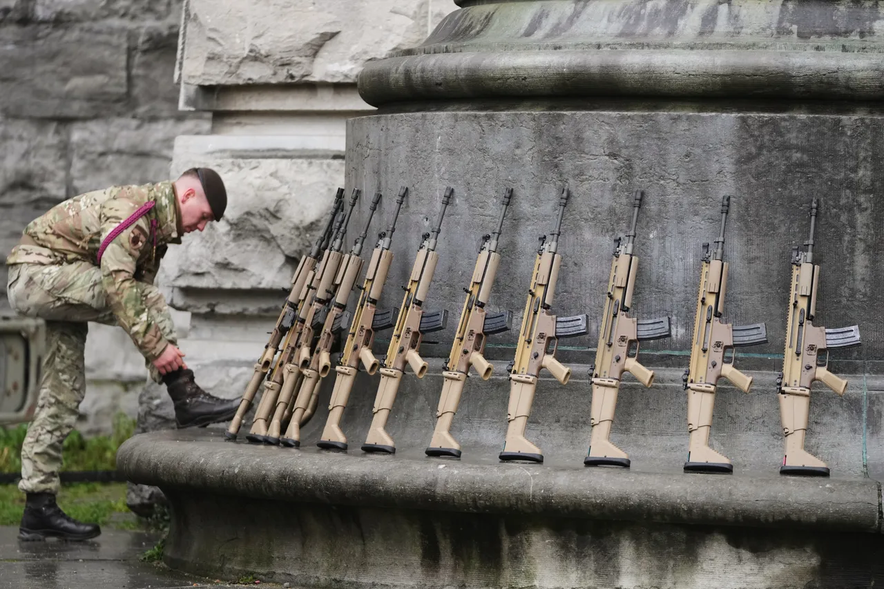 Werknemers leggen productie stil bij Belgische wapenfabriek vanwege bezoek Israëlische officier