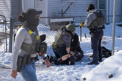 US to 'draw down' 700 immigration agents from Minnesota