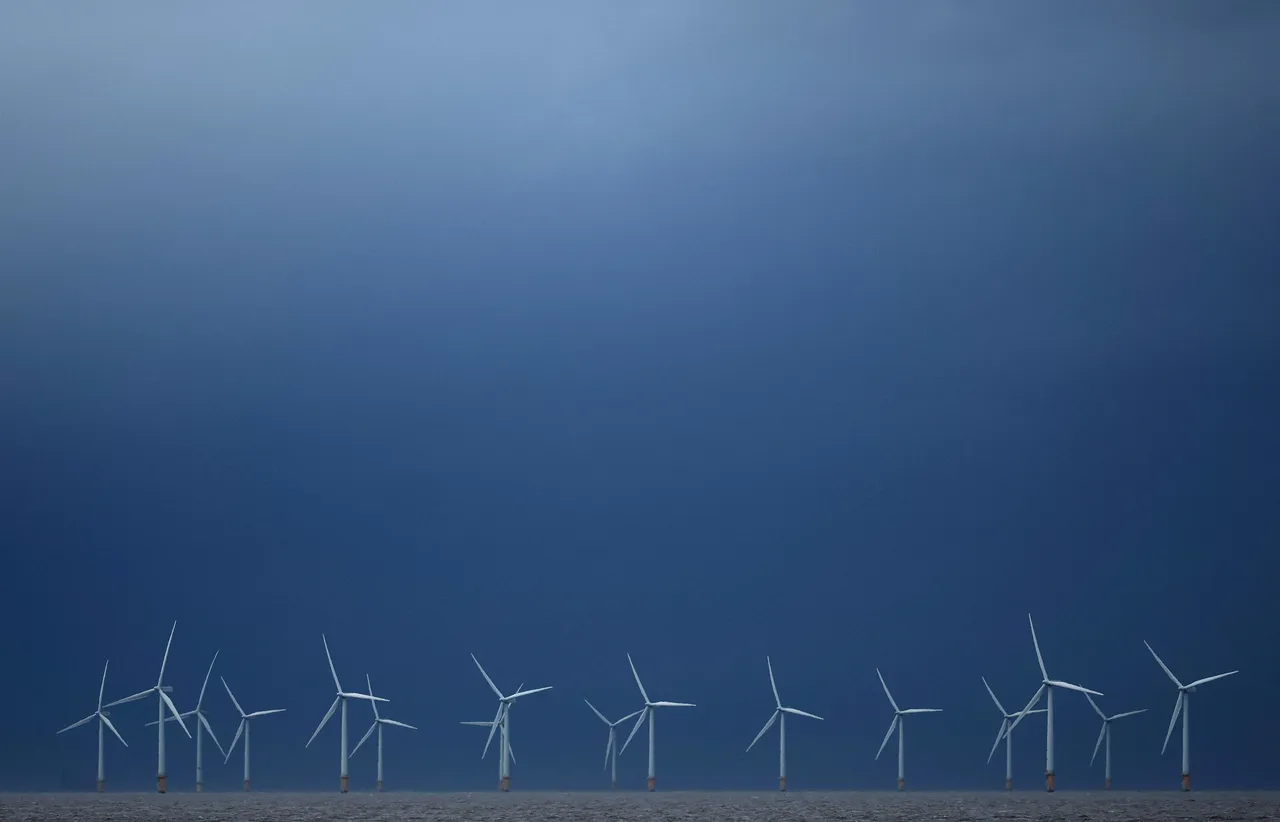 Sous la pression de Washington, Total Energies renonce à l’éolien et investit dans le gaz