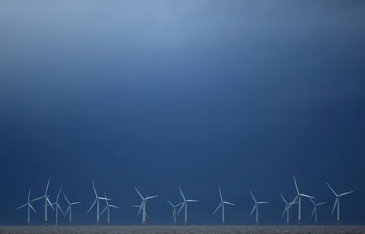 Sous la pression de Washington, Total Energies renonce à l’éolien et investit dans le gaz