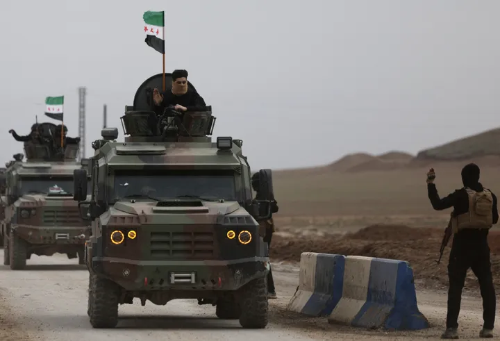 YPG terror təşkilatı Həsəkədə təhlükəsizlik qüvvələrini qarşılayan 23 suriyalını saxlayıb