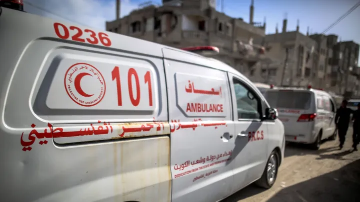 في اليوم الثاني لإعادة فتحه.. 45 فلسطينياً ومرافقوهم يتوجهون إلى معبر رفح لمغادرتهم من أجل العلاج