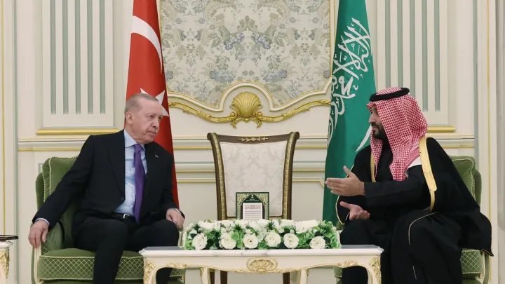 بينها غزة وسوريا.. الرئيس أردوغان وولي العهد السعودي يبحثان تطورات الأوضاع في المنطقة