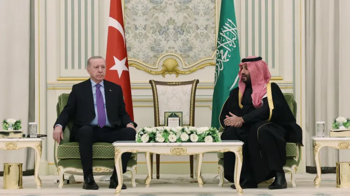 ولي العهد السعودي يستقبل الرئيس أردوغان بمراسم رسمية في الرياض
