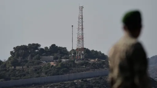 الاحتلال يدمر الغطاء النباتي على حدود سوريا ولبنان برش مواد كيميائية.. وبيروت تعتزم فحصها