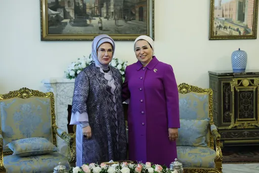 Turkish first lady meets her Egyptian counterpart in Cairo