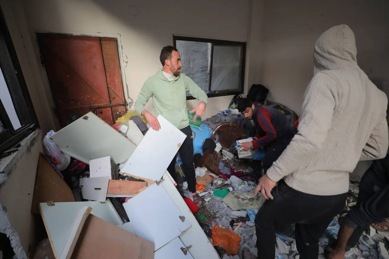 Nine Palestinians killed in Gaza strikes after Israel claims an officer was wounded