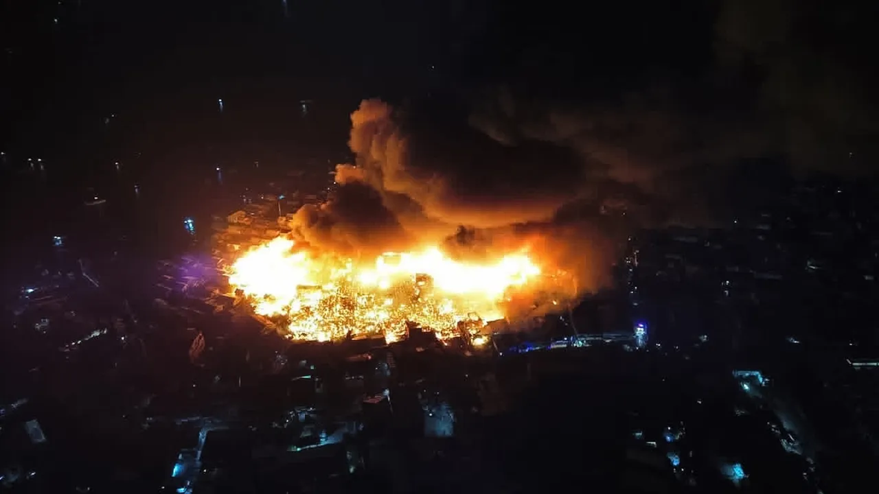 Thousands displaced in the Philippines as massive fire sweeps through an islet