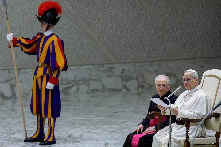 Papież Leon XIV przekazał Ukrainie generatory prądu