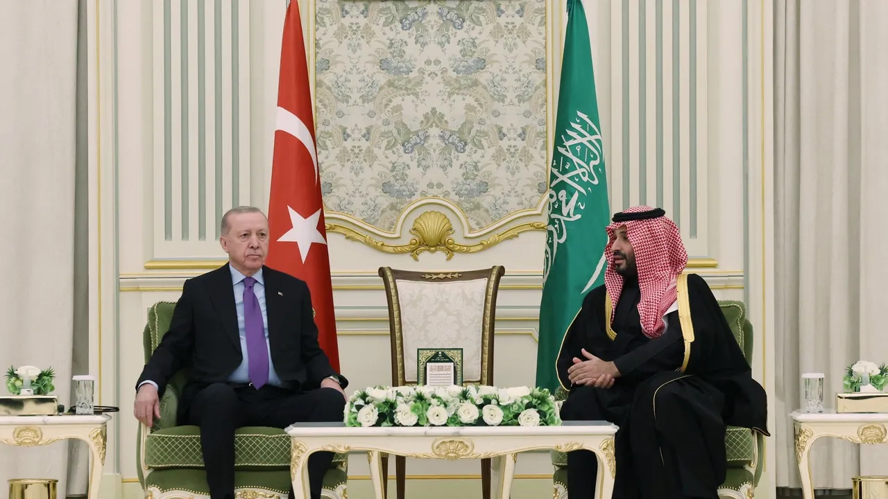 توافق ترکیه و عربستان برای گسترش همکاری‌های راهبردی در حوزه‌های انرژی و دفاع