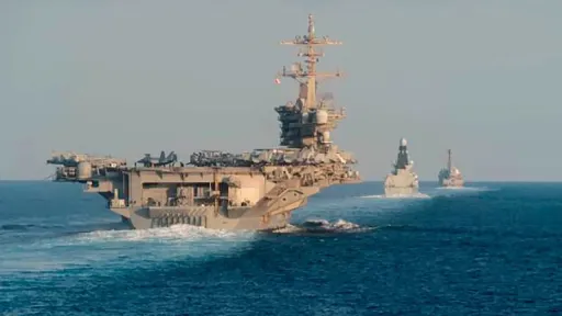 ارتش آمریکا از هدف قرار دادن یک پهپاد ایرانی در نزدیکی ناو آبراهام لینکلن خبر داد