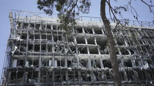 Экс-министр обороны Израиля призвал строить убежища