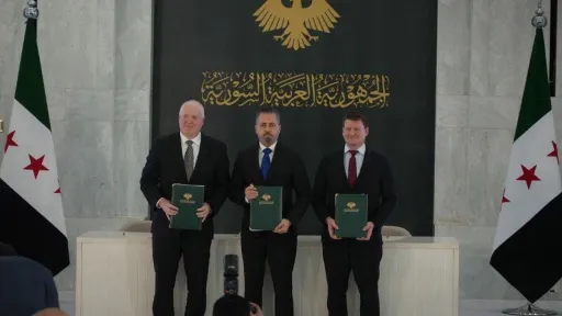 سوريا.. توقيع مذكرة تفاهم للتنقيب عن النفط والغاز بالمياه الإقليمية وباراك: آفاق لفرص أفضل