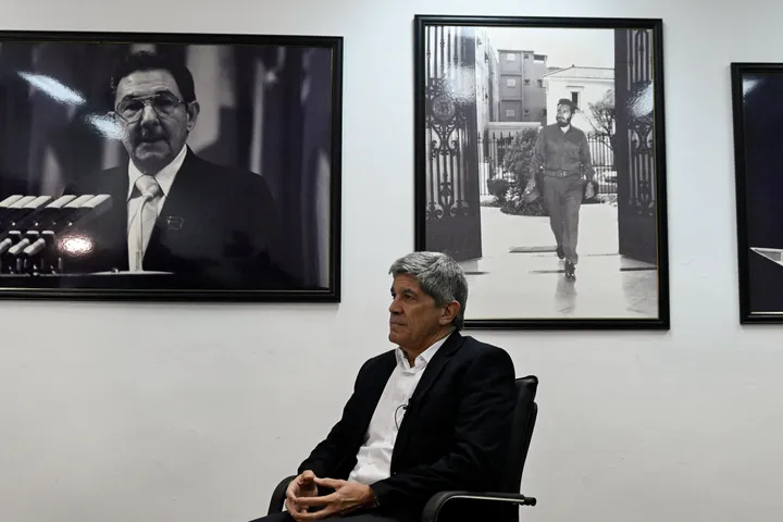 Cuba to US: Open to talks, not to changing constitution