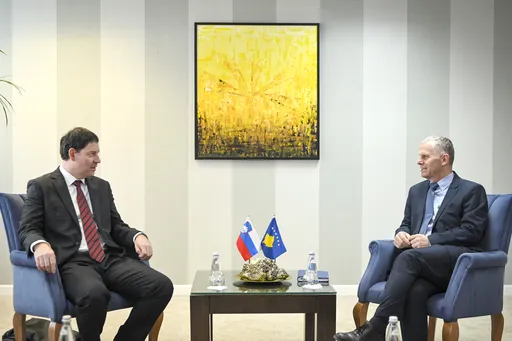 Zëvendëskryeministri i Kosovës takon përfaqësuesin e Sllovenisë për Ballkanin Perëndimor