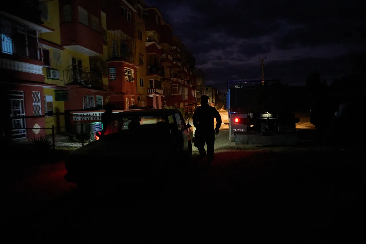 Cuba reduce la semana laboral a cuatro días para hacer frente a la grave crisis energética