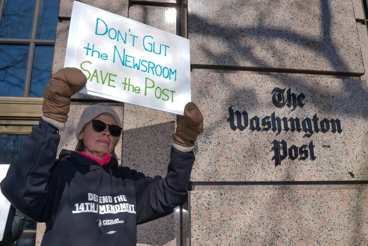 واشنطن بوست تعلن تنحي رئيسها التنفيذي عقب عمليات تسريح جماعية