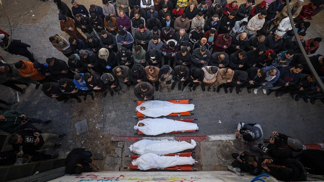 Gaza recebe 54 corpos palestinianos e caixas de restos mortais após custódia israelita
