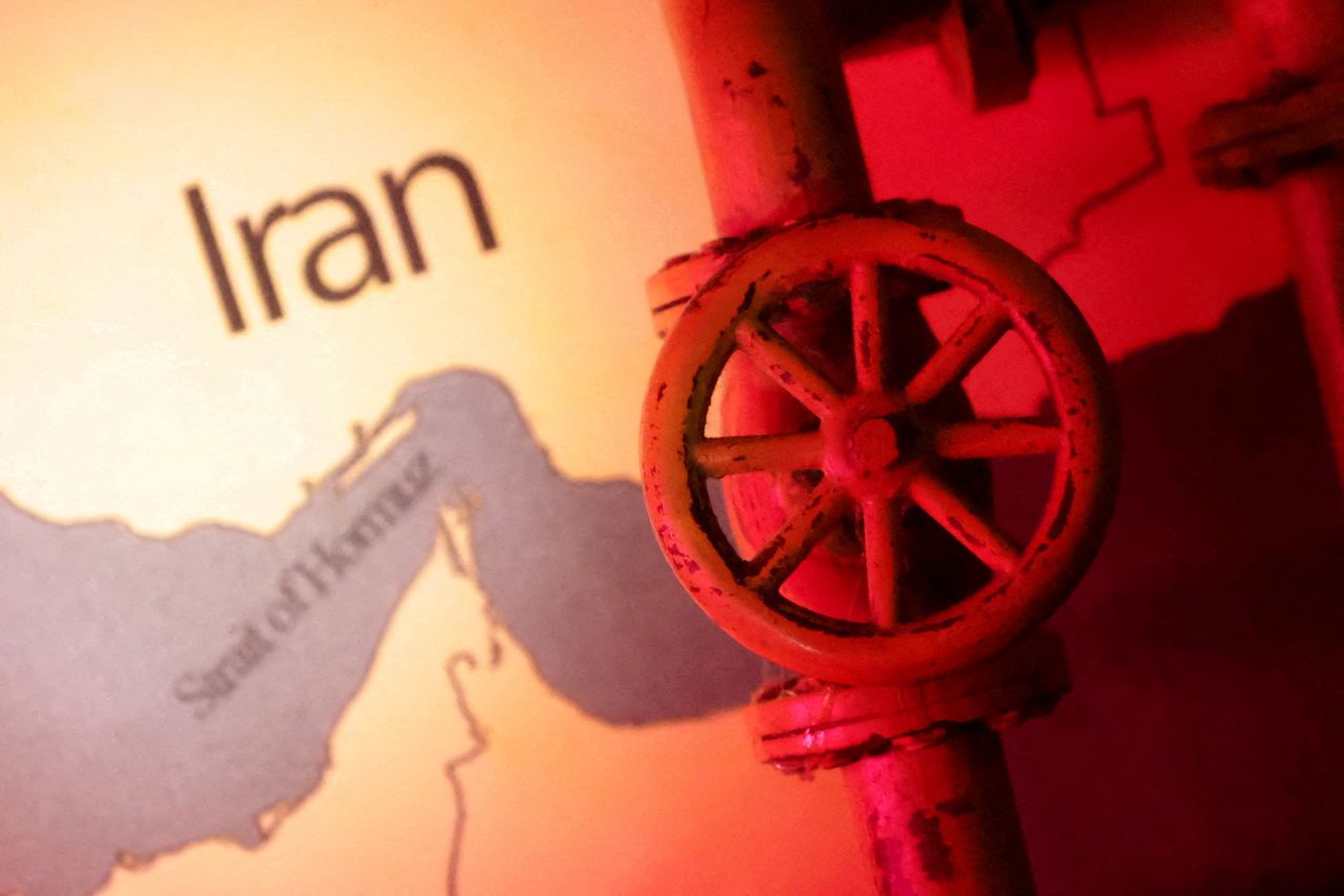 US slaps Iran with new oil sanctions moments after talks conclude - TRT ...