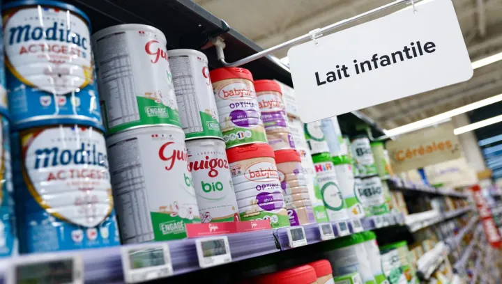 Danone rappelle 120 lots de lait infantile, retour sur ces rappels qui ont marqué les Européens