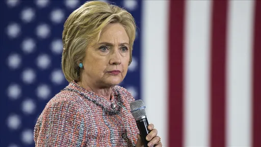 Hillary Clinton kërkon seancë dëgjimore publike përpara dëshmisë në hetimin mbi Epsteinin