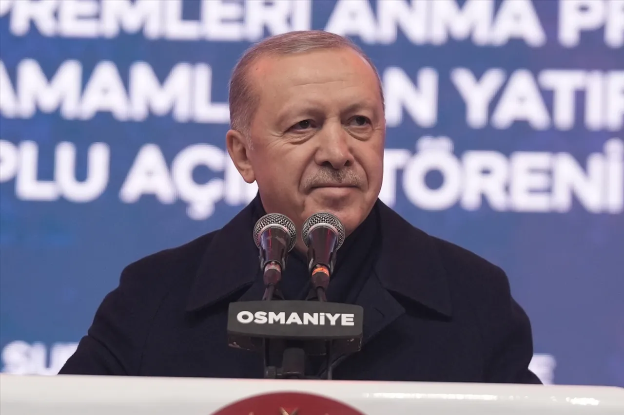 أردوغان: تركيا دولة وشعباً أظهرت أروع مثال على التضامن في تضميد جراح كارثة الزلزال