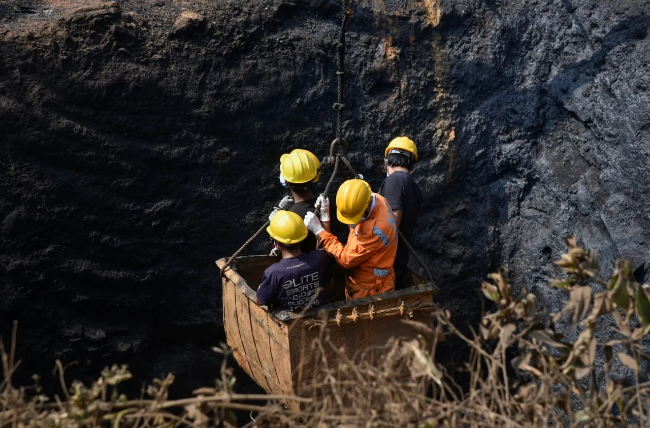 Hindstandağı kümer şaxtasında ülüçelär sanı artqan
