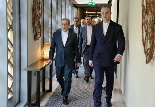 انتهاء مفاوضات واشنطن وطهران غير المباشرة في مسقط وتأكيد عُماني أنها "جادة للغاية"